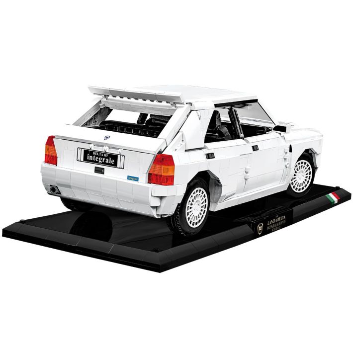24356-Lancia-Delta-HF-Integrale-EVO-scene-back