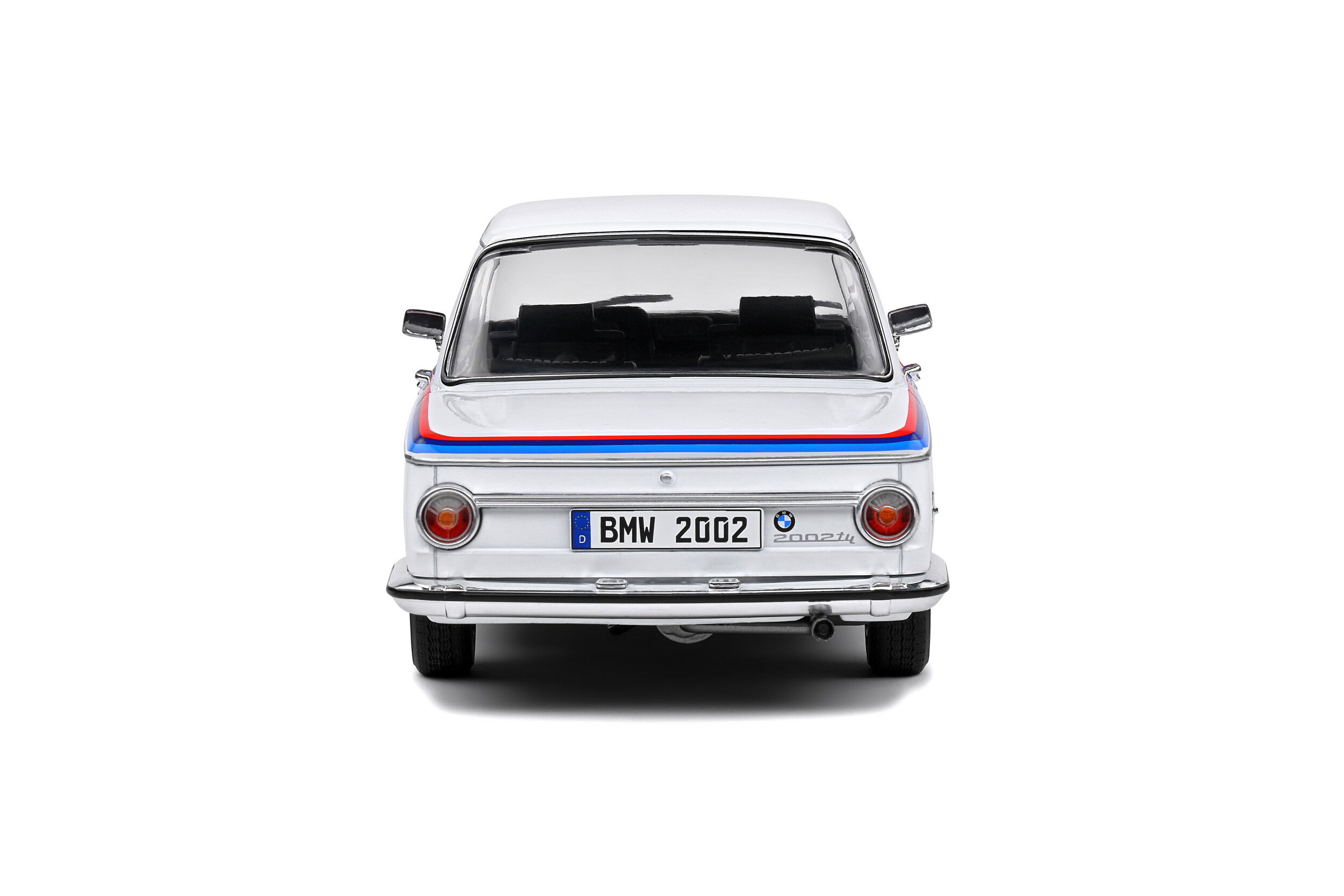 1-18-bmw-2002-tii-turbo-evocation-white-1971-03