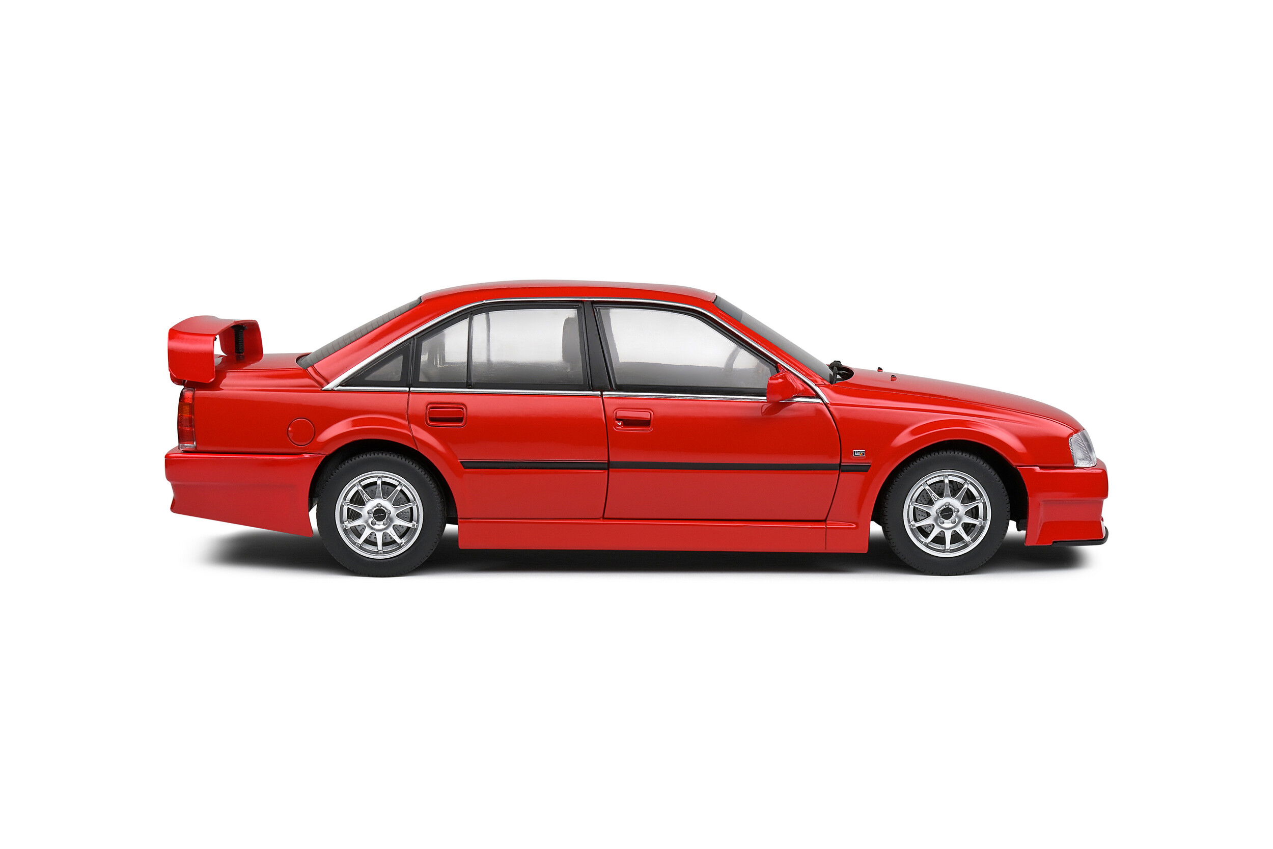 1-18-opel-omega-3000-24v-red-1990-05